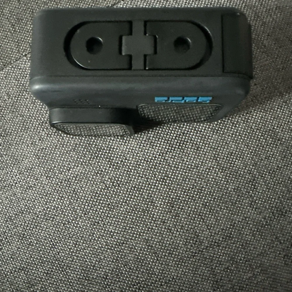 Go Pro 11 black camera with 12 piece accessories. - Picture 4 of 12